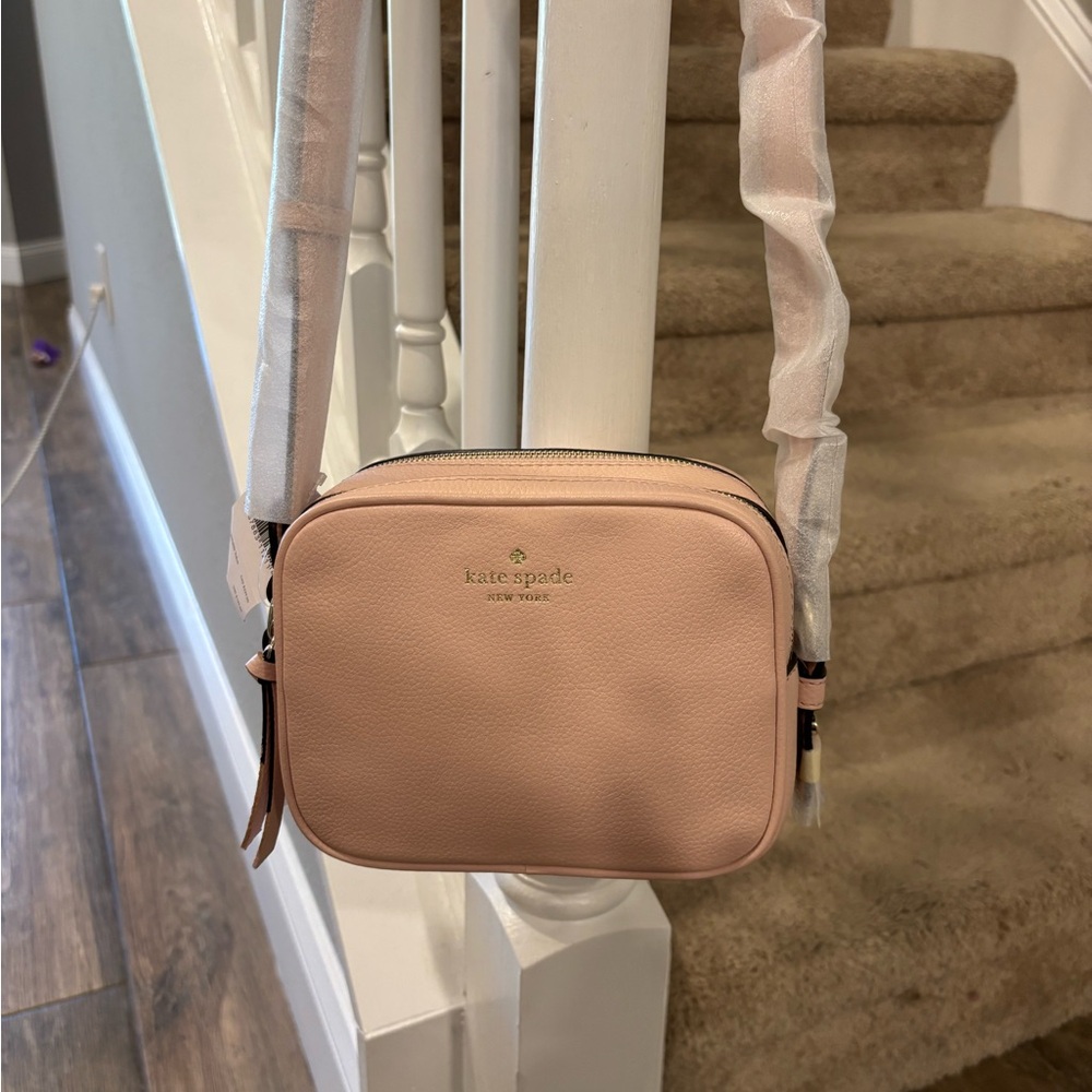 🌺Kate Spade Pink Leather Crossbody Bag